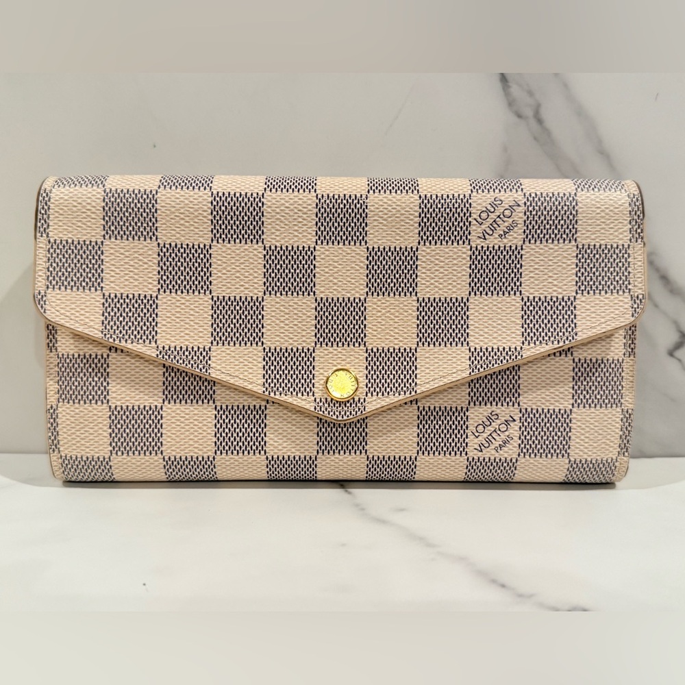 Louis Vuitton Damier Azur Sarah Wallet - Picture 2 of 16